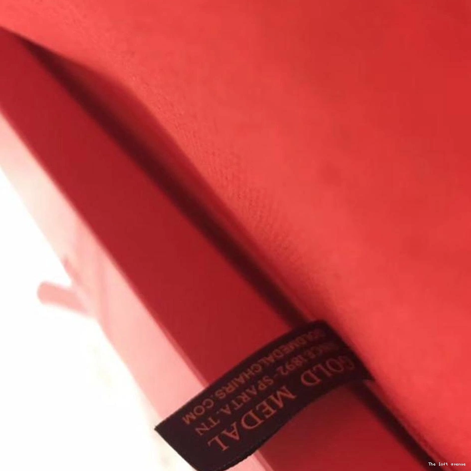 DIRECTOR'S CHAIR SS19 0821